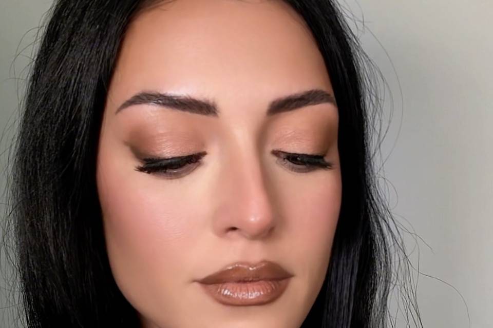 Luxury glam makeup