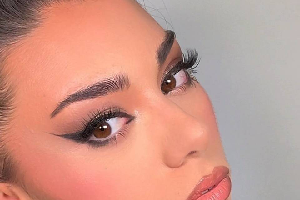 Trucco sera luxury