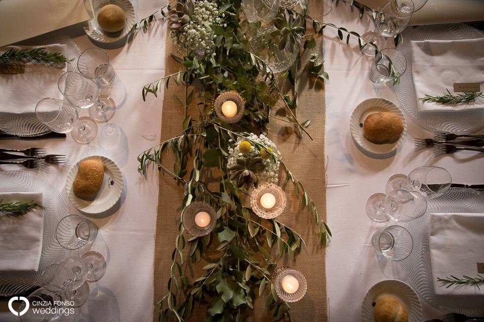 Tavolo imperiale con ulivo