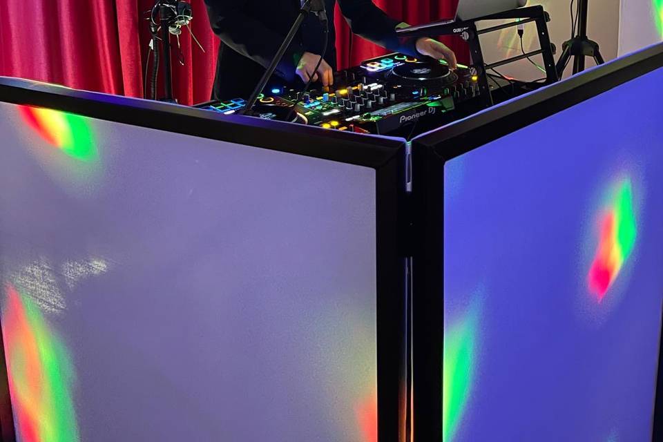 Dj
