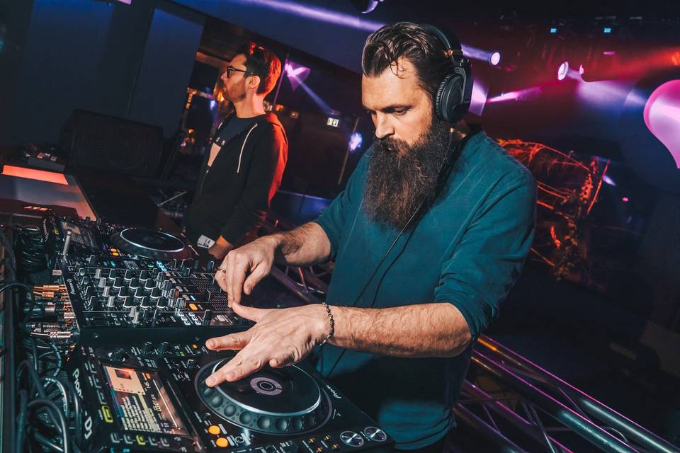 Dj set la buca