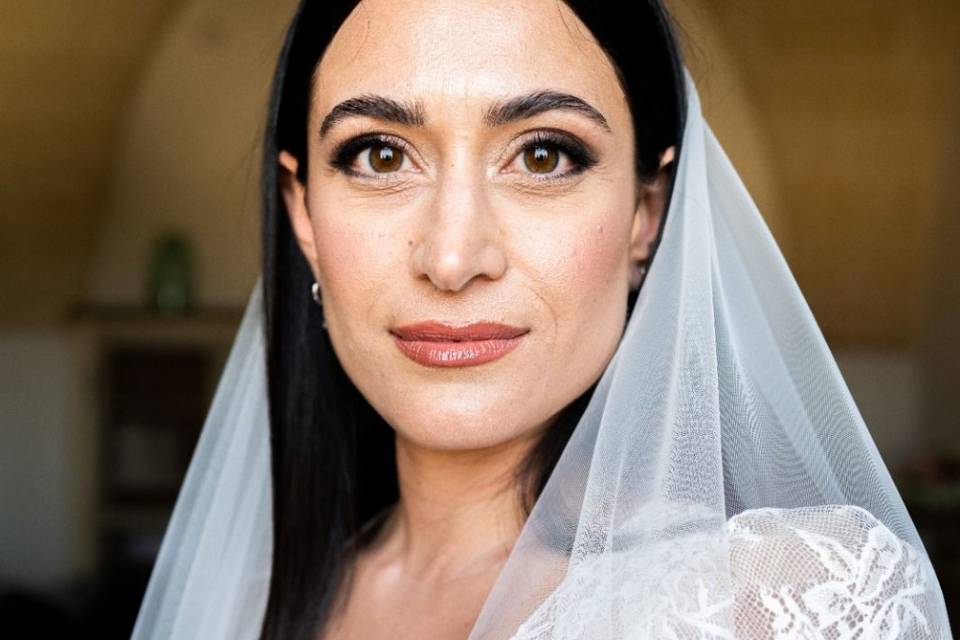 Glam bridal makeup