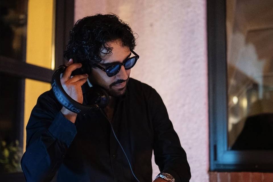Dj