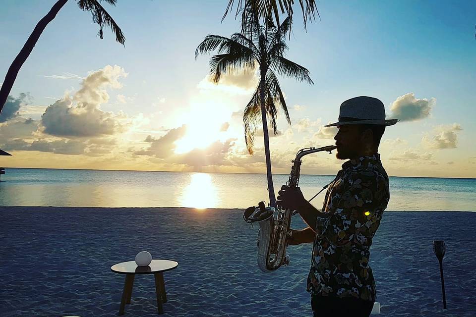 Barefoot sundowner in Maldives