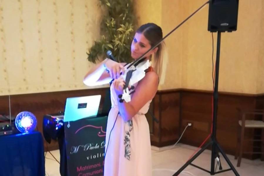 Paola violinist