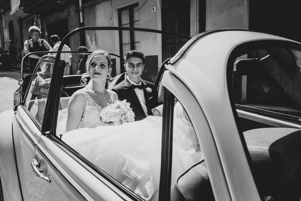 Maggiolone cabrio e sposa