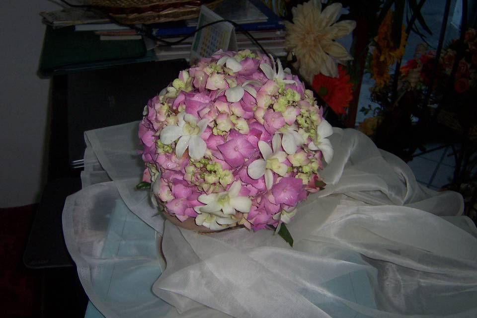 Bouquet con ortensia