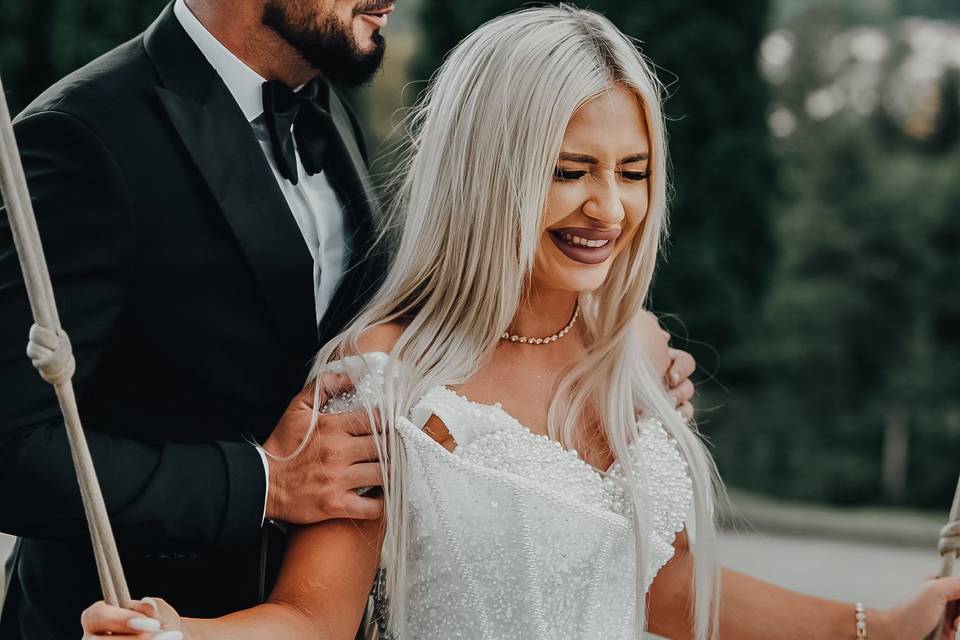 Trash the dress mountains