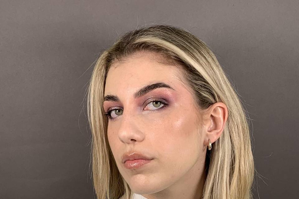 Leila Gieren Muah