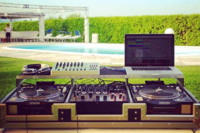 Wedding pool party