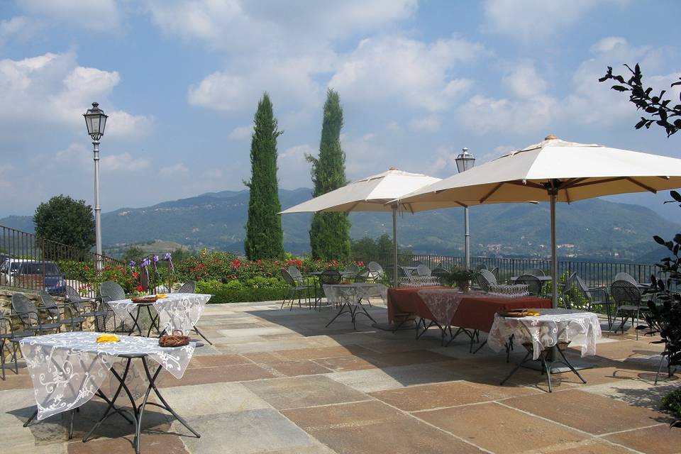 Aperitivo sul terrazzo