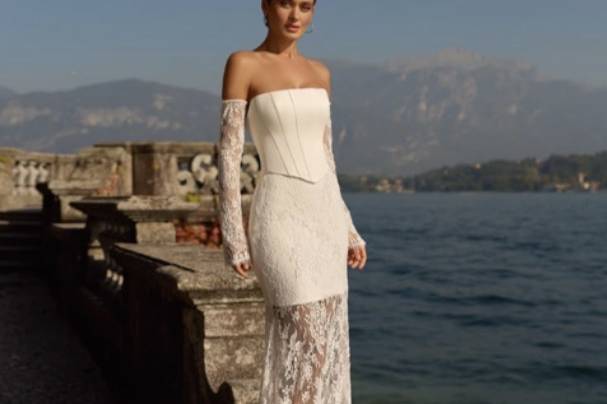 Abito in pizzo sirena