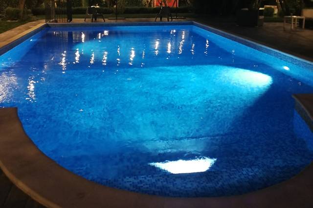 Piscina di notte