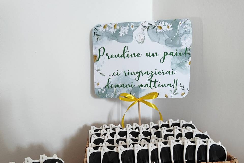 Occhiali da sole per invitati