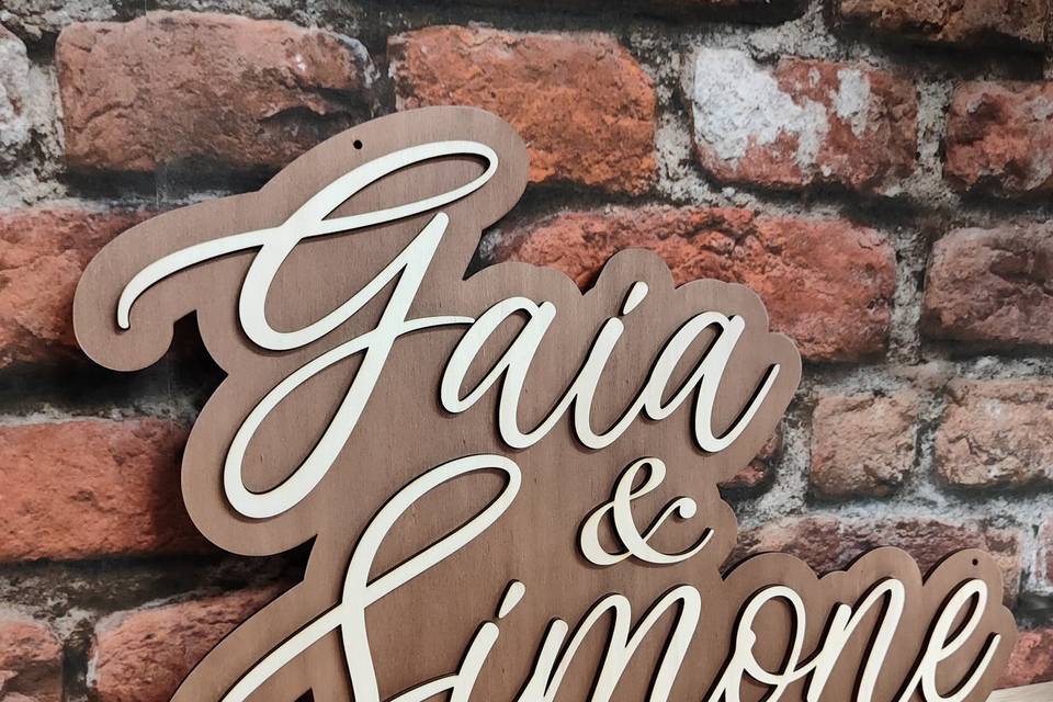 Scritta nomi sposi in legno