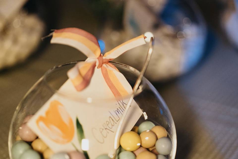 Gusti confetti dipinti a mano