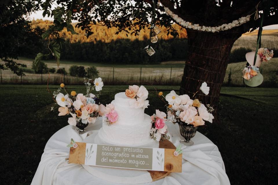 Allestimento tavolo torta