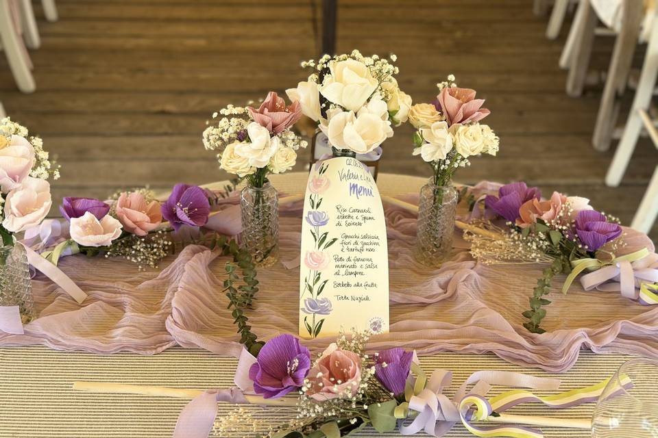 Menu’ e fiori fatti a mano