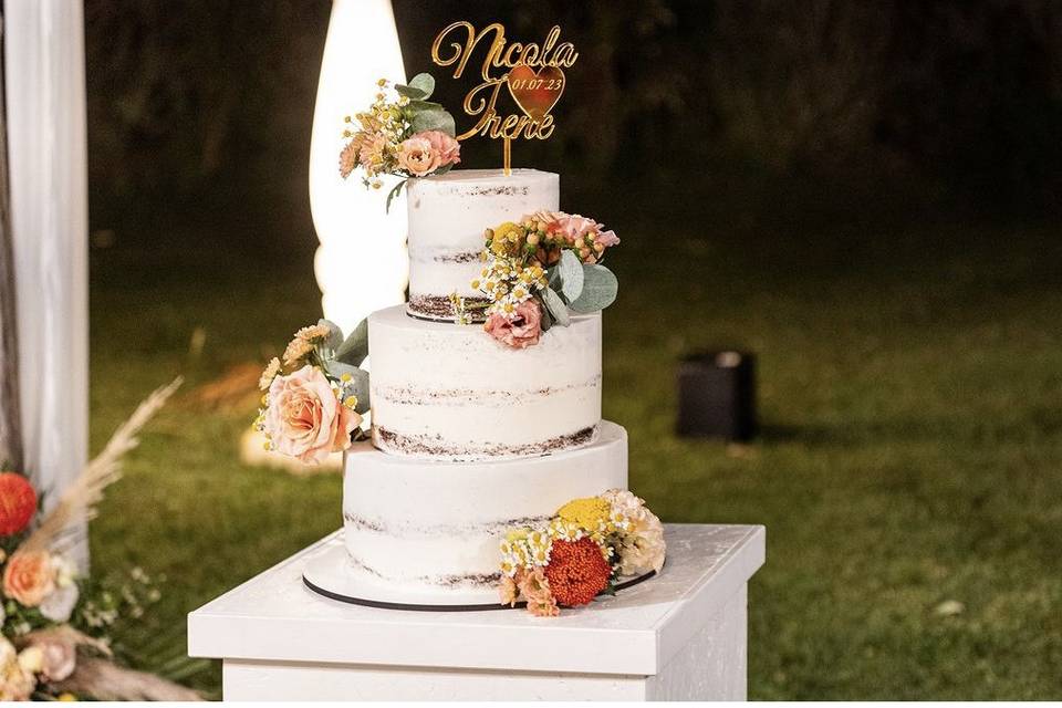 Seminaked wedding cake
