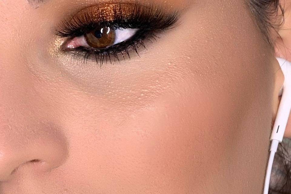 Bronzy make-up