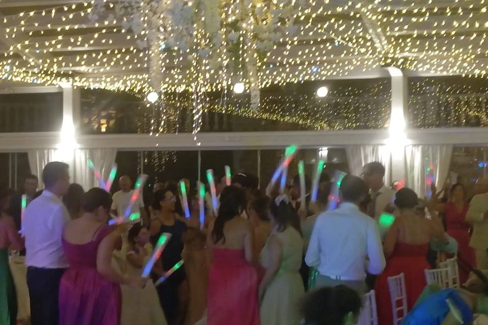 Postazione DJ-set ballo