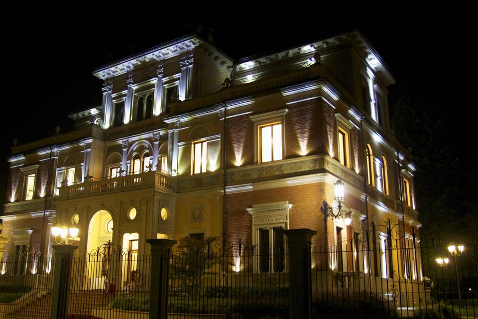 Villa di notte