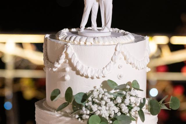 Cake topper