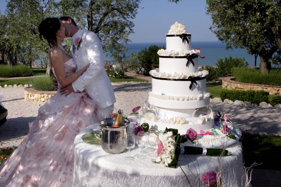 Torta nuziale, la festa