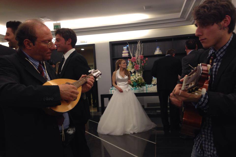 Mandolino chitarra e la sposa