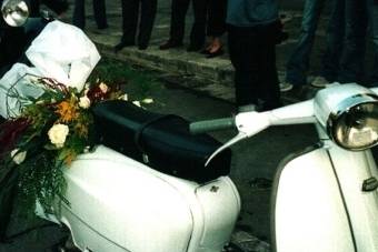 Addobbo floreale vespa