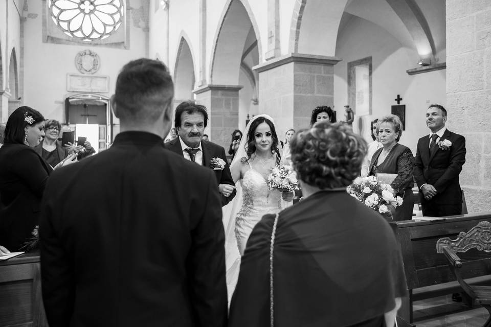 La sposa arriva