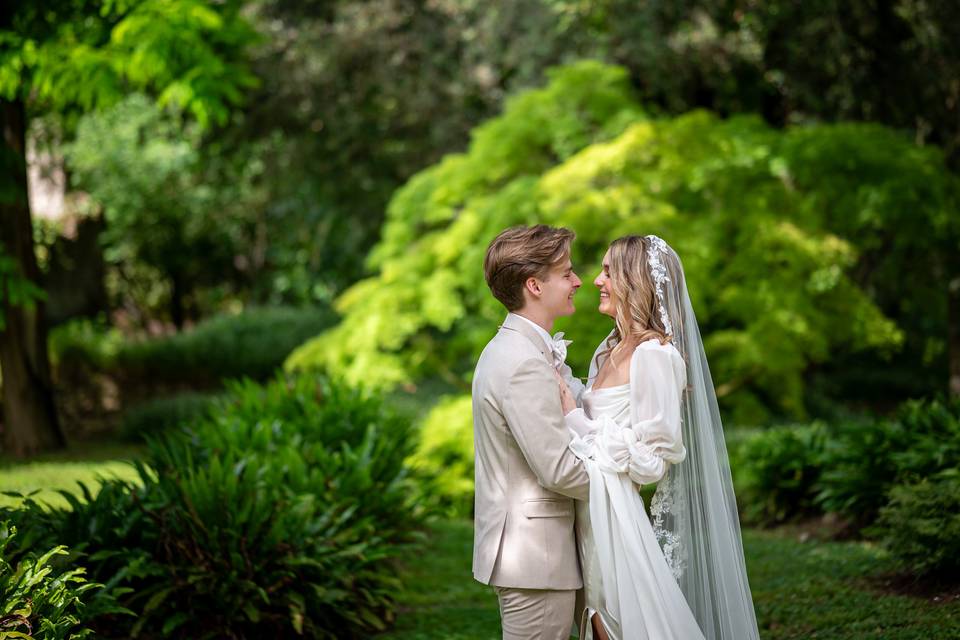 Gli sposi - giardino di ninfa