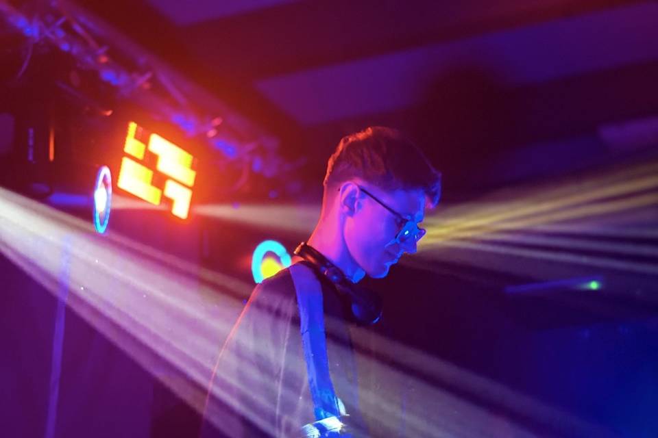 Leonardo Tomatis DJ