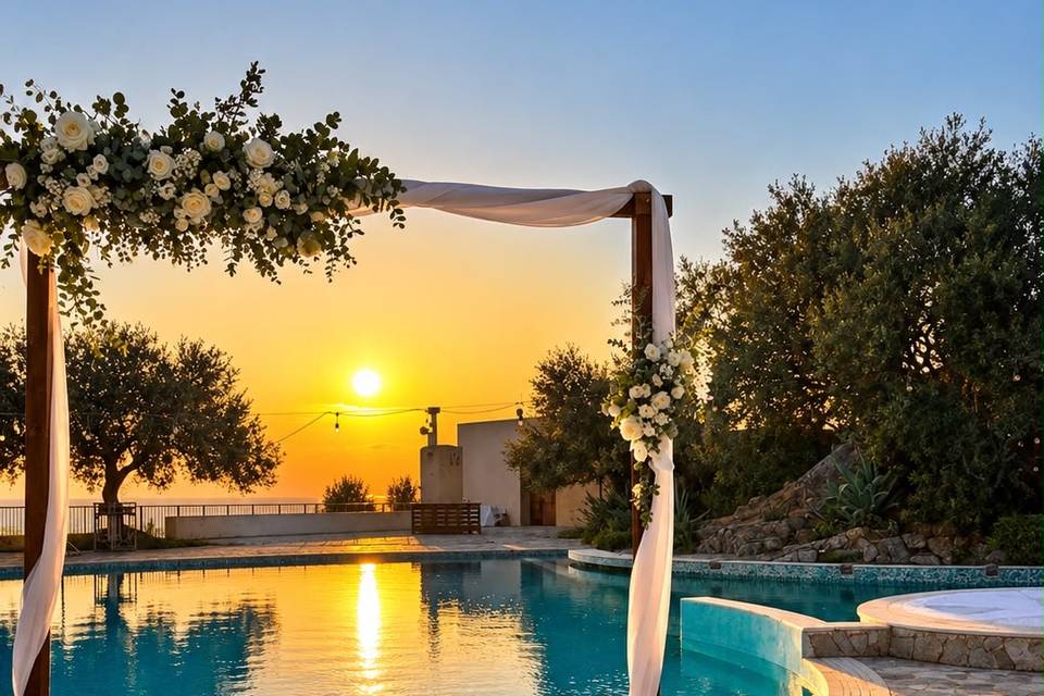 La cena a bordo piscina