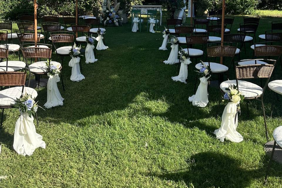 La cerimonia nel giardino
