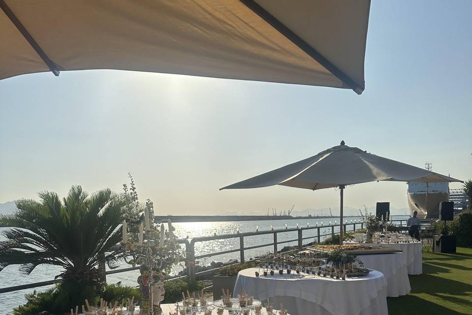Gli antipasti sulla terrazza