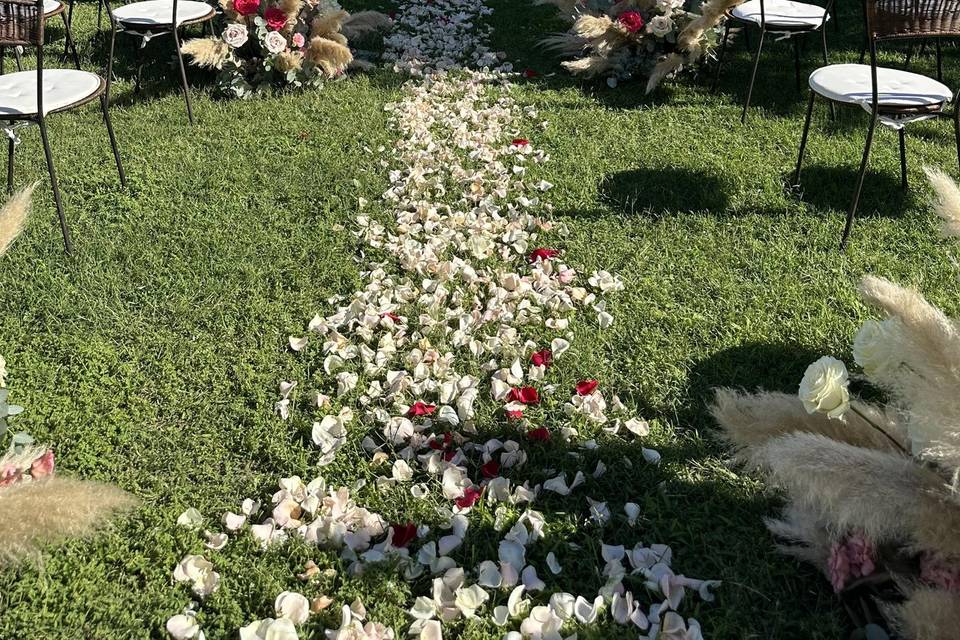 La cerimonia sul prato