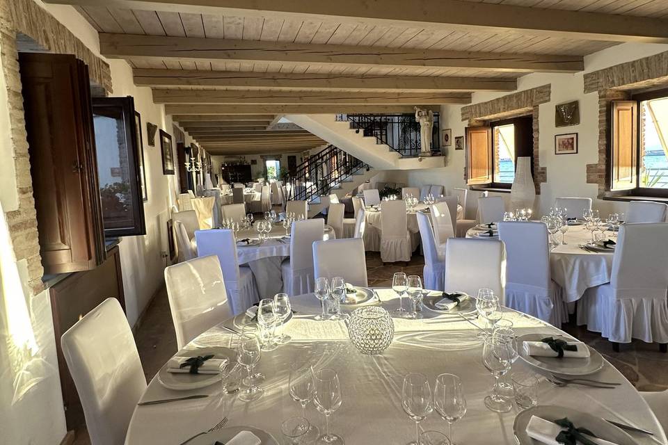 La sala interna per la cena