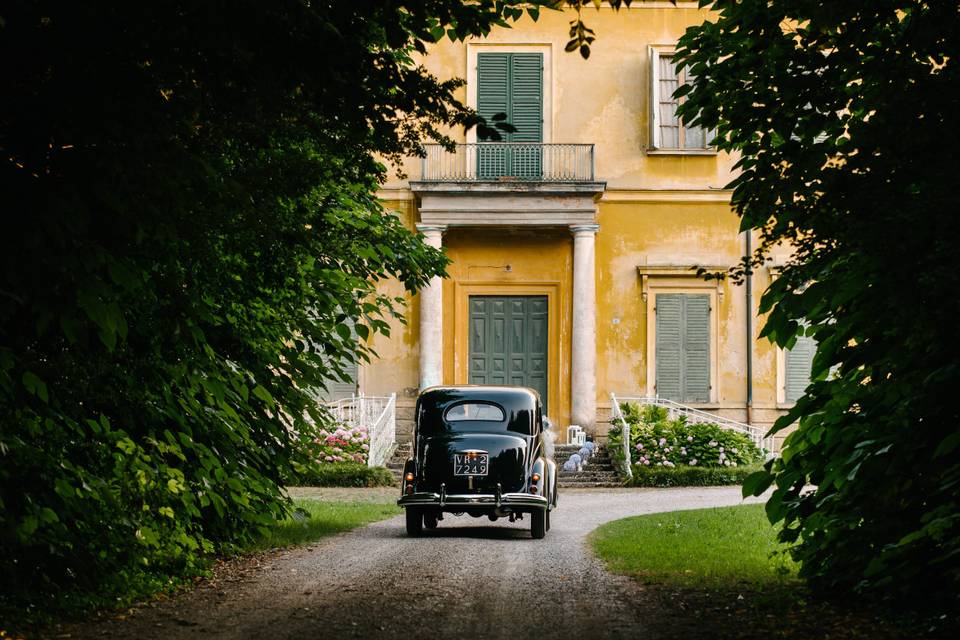 L'arrivo degli sposi