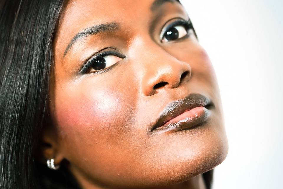 Dark skin Make-Up