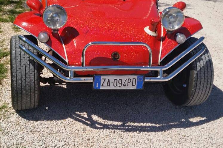 Dune buggy rosso o bianco