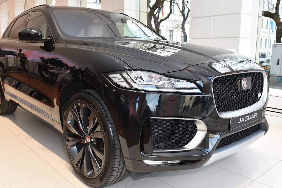 Jaguar F-Pace