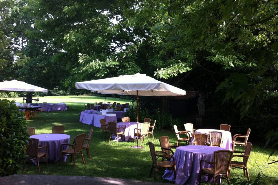 Aperitivo in giardino