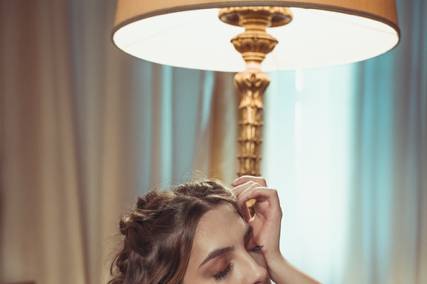 Romantic look