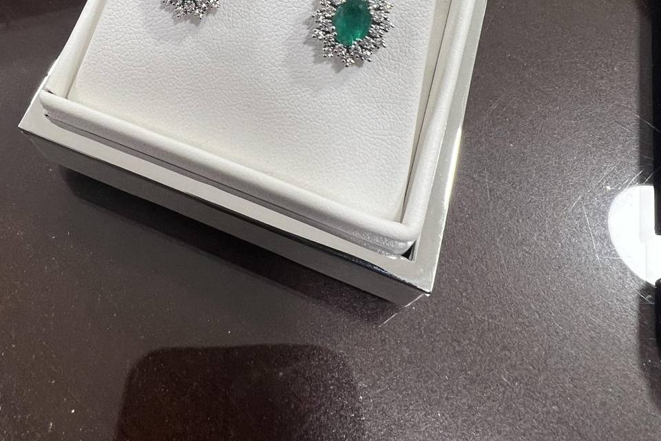 Smeraldo e diamanti