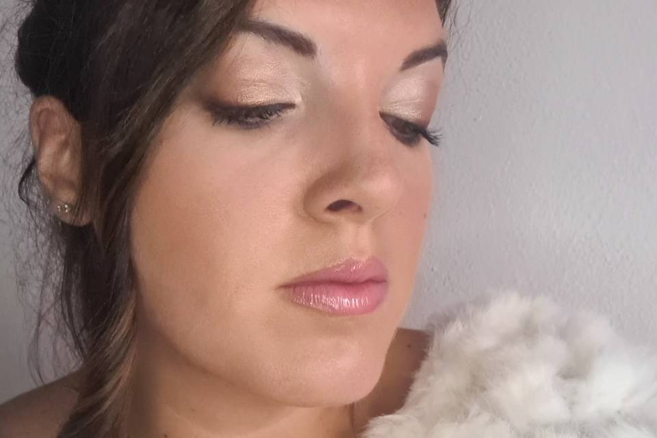 Elle Make-Up Artist