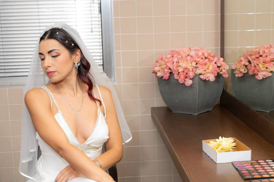 Elle Make-Up Artist