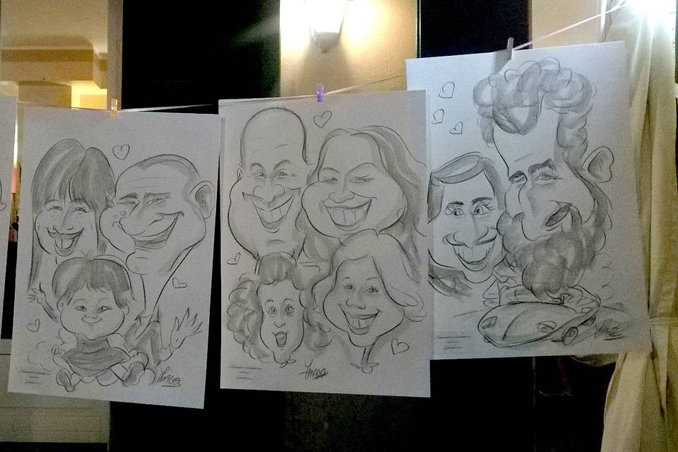 Caricature appese all'aperitiv