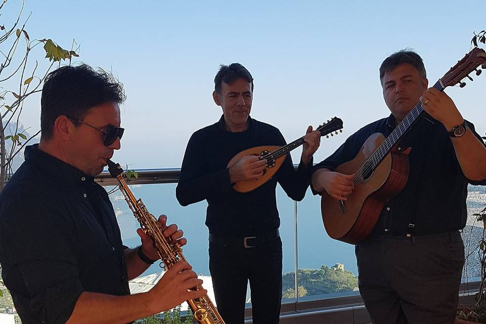 Trio sax mandolino e violino