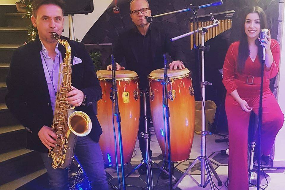 Trio sax percussioni voce